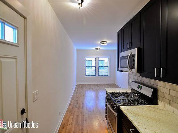 4th image of 2207 W Eastwood Ave #21701N