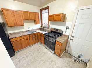 5719 N Howard St, Philadelphia, PA 19120