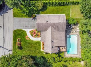 10 Mohegan Ln, Rye Brook, NY 10573