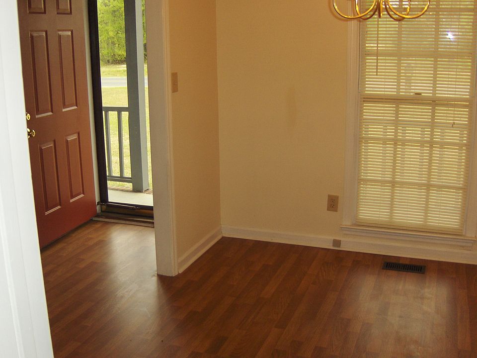 2nd image of 5556 Grimes Rd