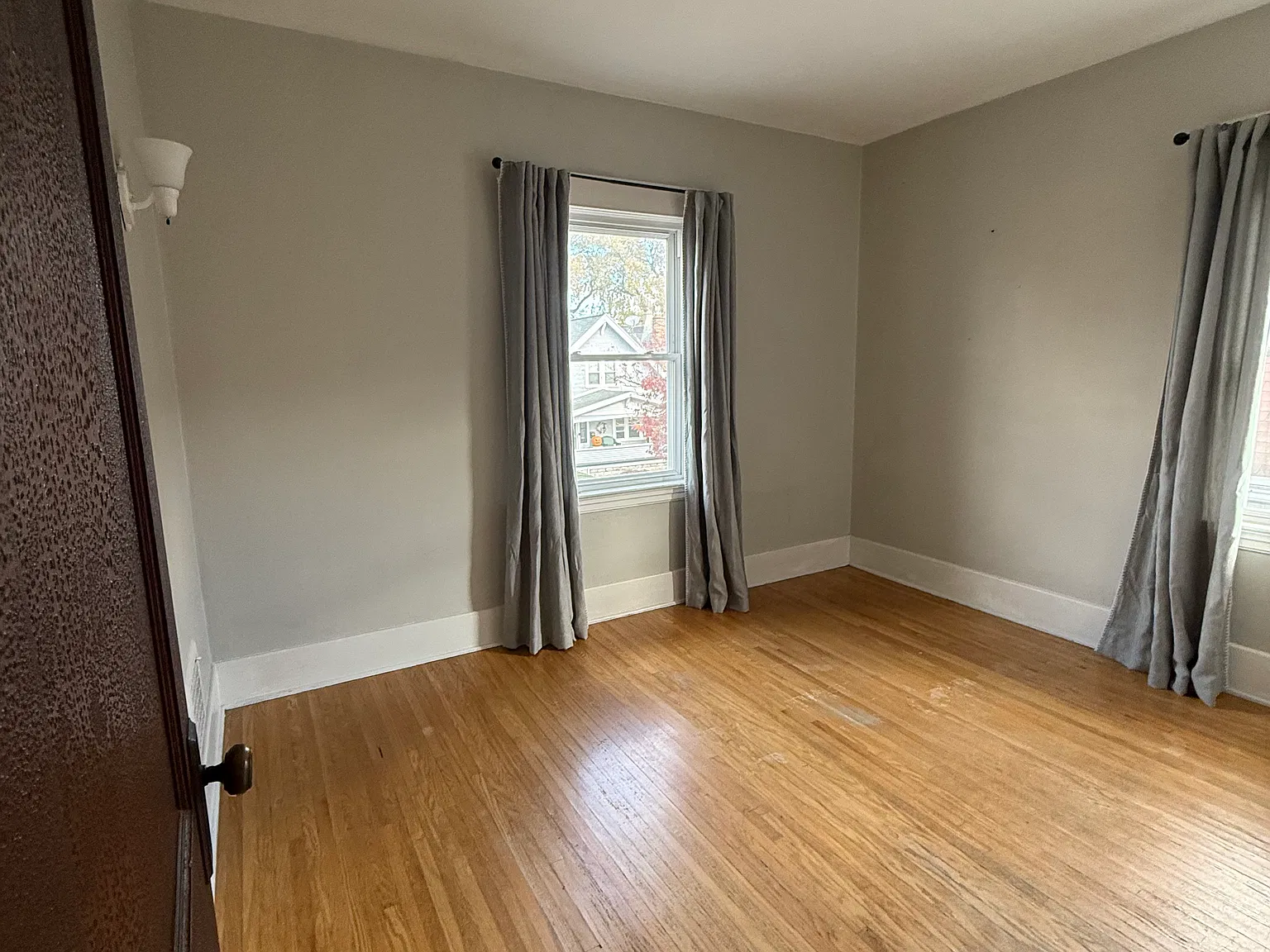 1 bed, 800 sqft, $1,150 — Photo 2