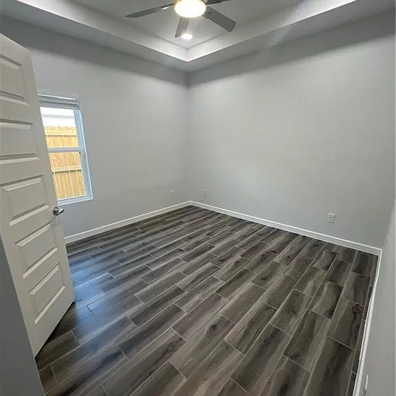 1909 Elsham Ave #2 — Photo 13
