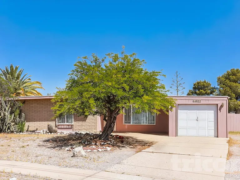 8251 E Escalante Rd — Photo 1