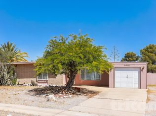 8251 E Escalante Rd, Tucson, AZ 85730