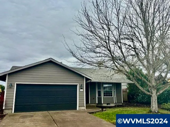 1033 S 10th St, Lebanon, OR 97355