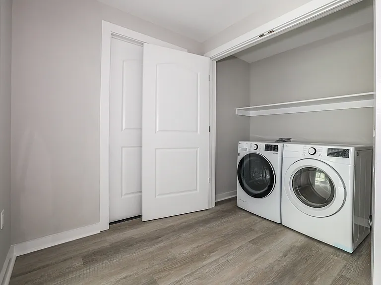 500 Commerce St #203 — Photo 12