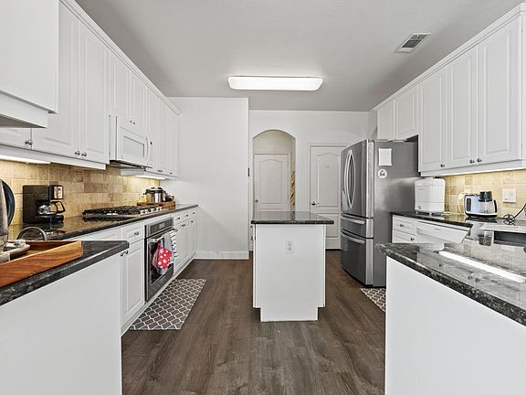 4th image of 2656 Britany Cir