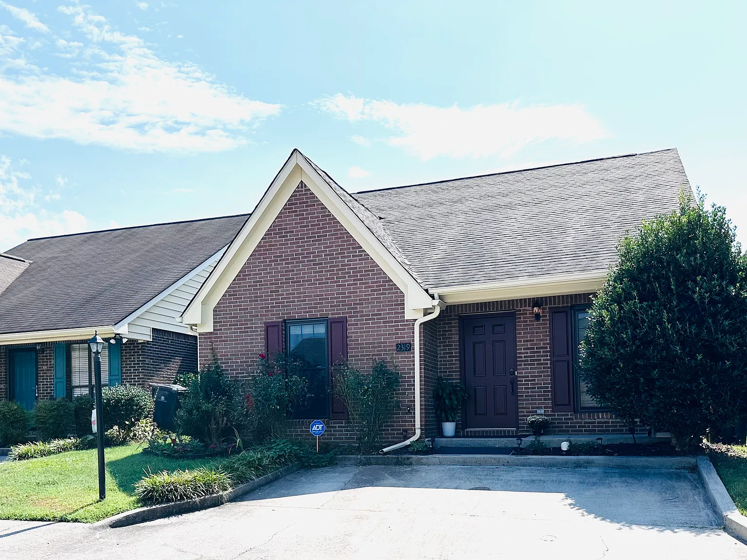 3 bed, 1812 sqft, $2,500 — Photo 1