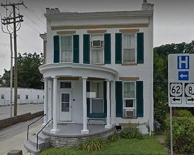 1st image of 118 E 3rd St