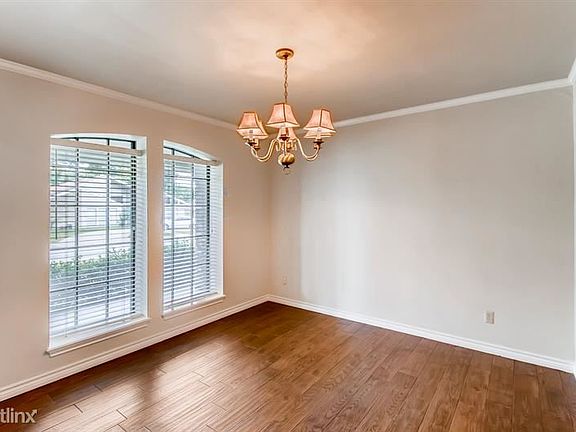 4th image of 10135 Bettywood Ln