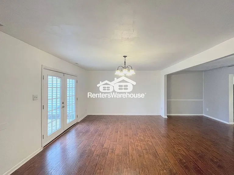 5629 Banbury Ct — Photo 11