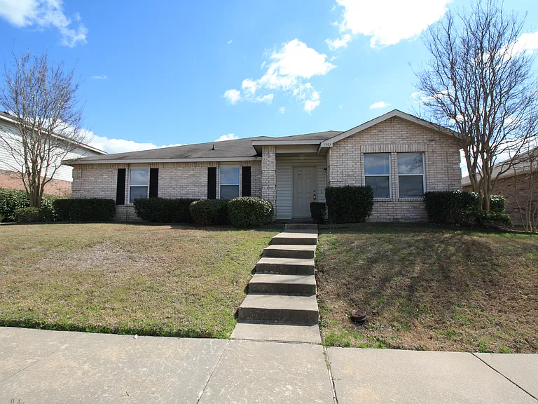 1397 Lochspring Dr — Photo 1