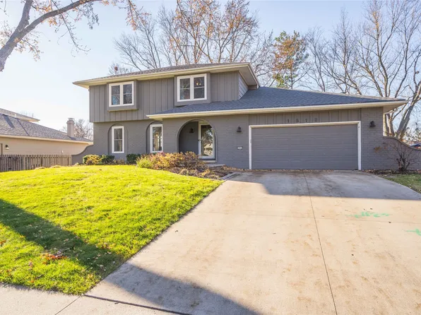 1512 NW 108th St, Clive, IA 50325
