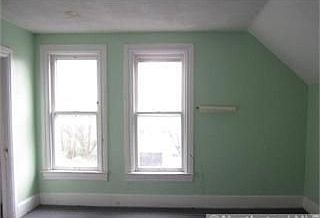5th image of 945 Fremont Ave