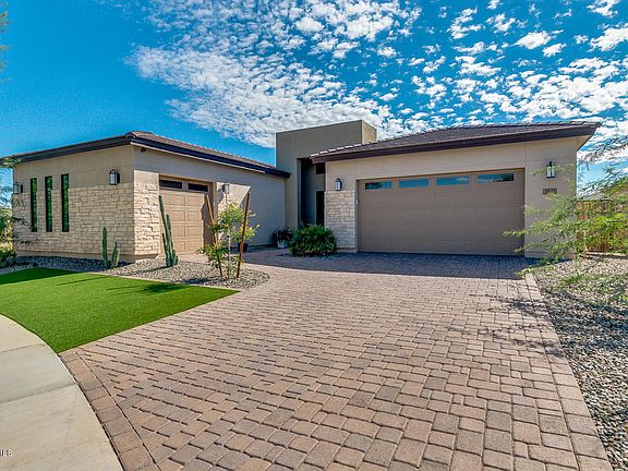 2nd image of 3845 E Crescent Pl
