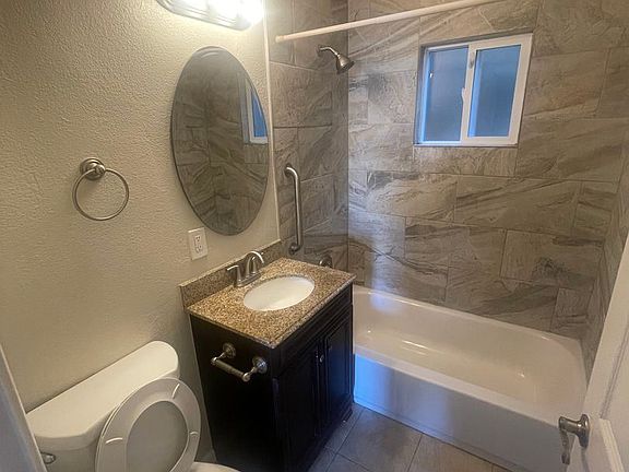 3rd image of 1895 The Alameda APT 4