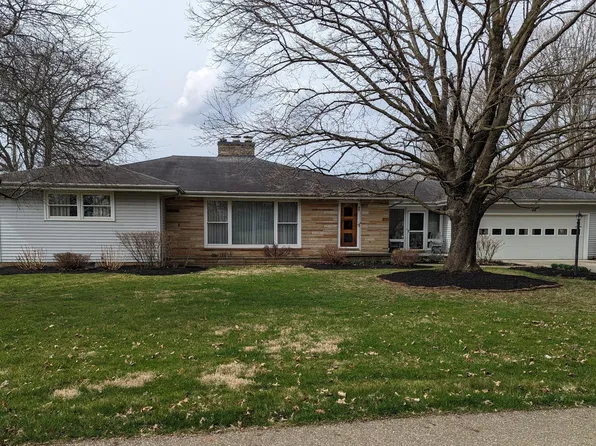 48 Highland Ave, Saint Louisville, OH 43071