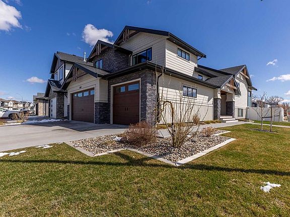3rd image of 648 W Sixmile Cres S