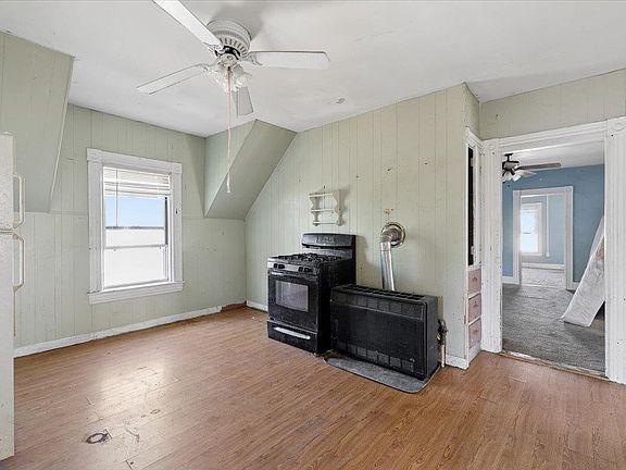 2nd image of 223 Green Street