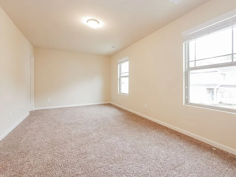 315 Rankin Cir — Photo 10