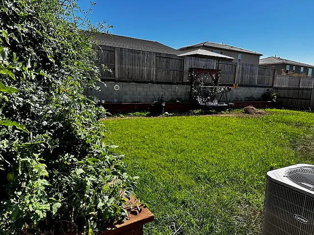 2061 Rosewood Dr #1 — Photo 13