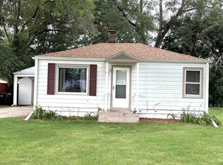 226 Winona Dr, Machesney Park, IL 61115