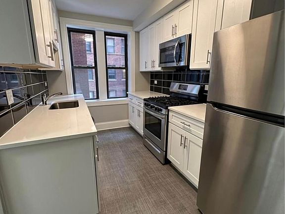 5th image of 7001 S South Shore Dr #801