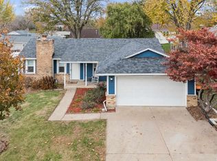 4618 Fillmore Ln, Davenport, IA 52806