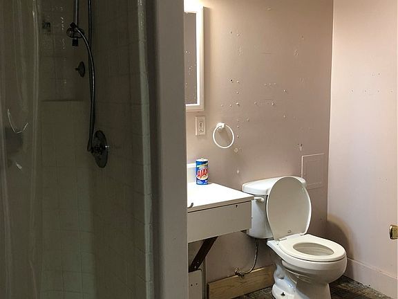 5th image of 4001 Chico Way NW