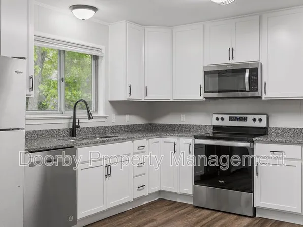 1945 Barrett Dr, Fort Oglethorpe, GA 30742