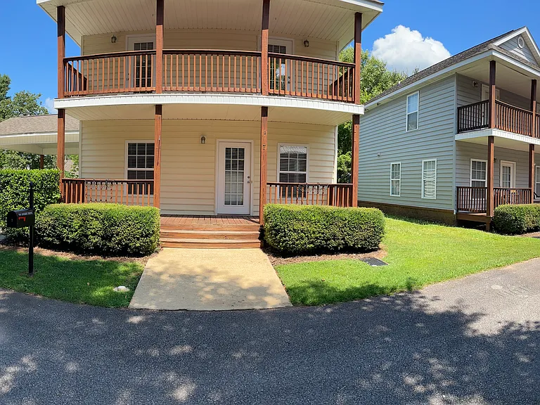 919 Annalue Dr #7 — Photo 4