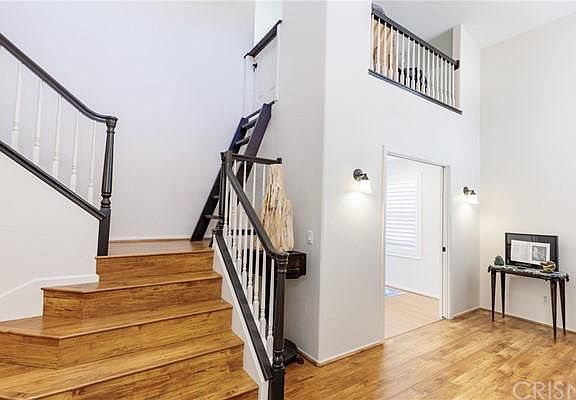 3rd image of 27445 Waynesborough Ln