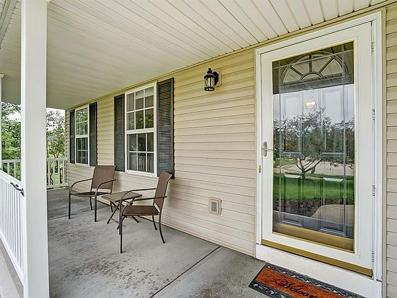 3rd image of 5739 Sebastian Ln