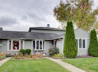 4651 W 89th St, Hometown, IL