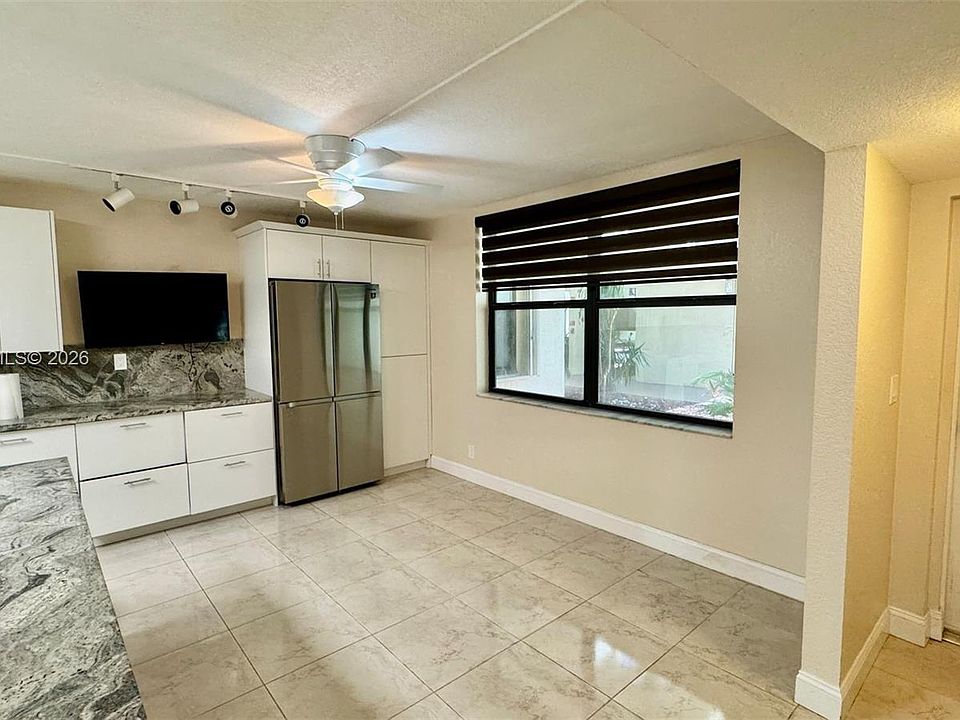 1st image of 20381 NE 30th Ave APT 118-7