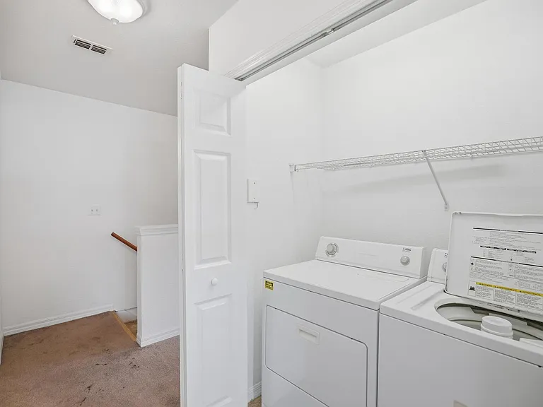 4600 E Moody Blvd #1P — Photo 23