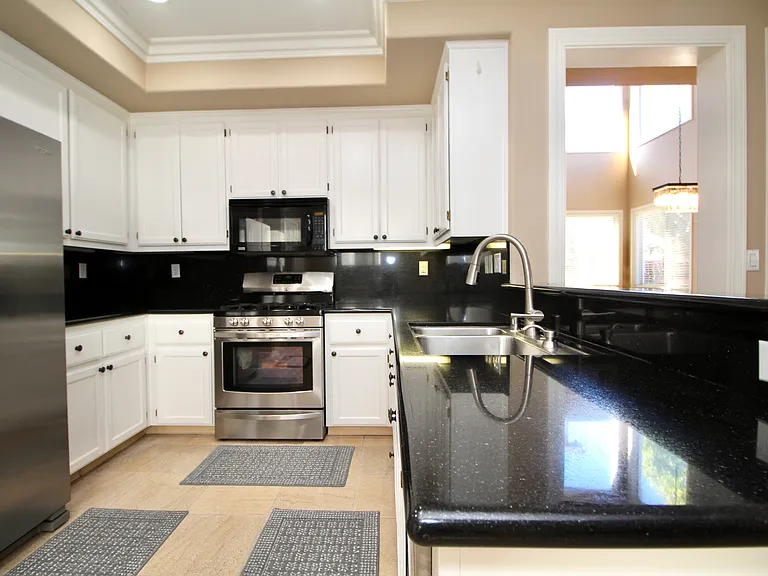 15512 Oceanside Way — Photo 14