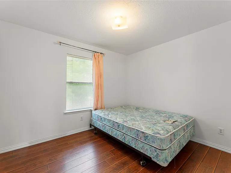 8252 Golf Green Cir — Photo 25