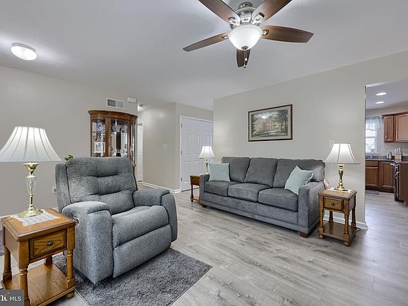 3rd image of 226 N Alpine Dr