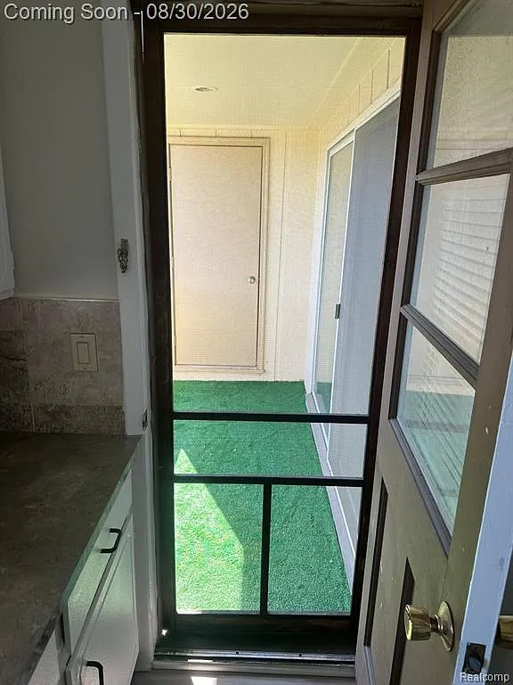 2 bed, 2.0 bath, 1300 sqft, $1,600 — Photo 2