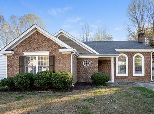 2112 David Earl Dr, Charlotte, NC 28213