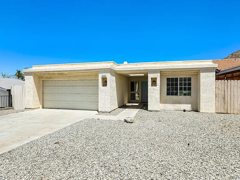 54120 Avenida Rubio — Photo 2