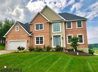 141 Lois Ln, State College, PA 16801