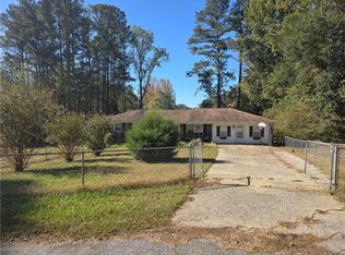 219 Briarwood Dr, Dallas, GA 30132