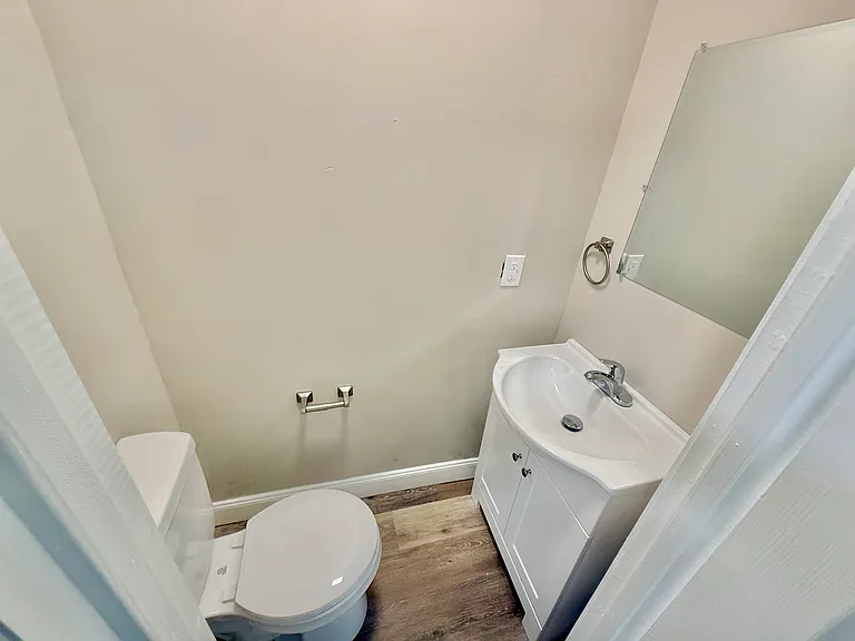 539 S 13th St — Photo 10