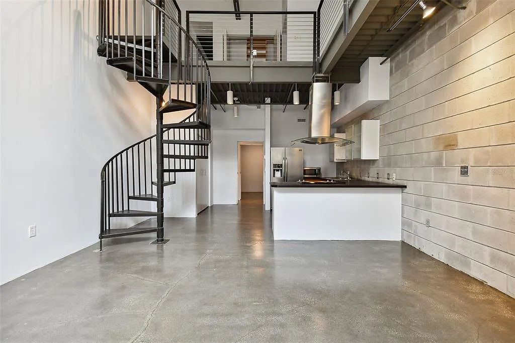 2 bed, 2.0 bath, 1088 sqft, $3,600 — Photo 1
