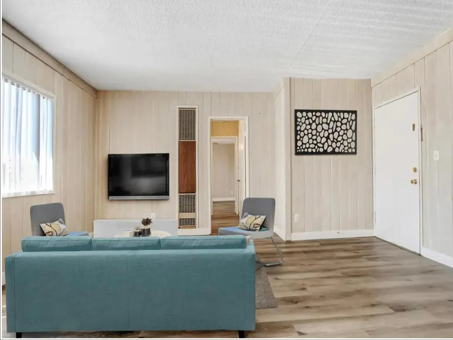 1 bed, 845 sqft, $1,795 — Photo 2