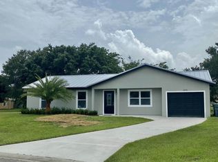 1074 SE Bethume Ct, Port Saint Lucie, FL 34952