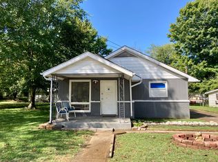 405 S 8th St, Boonville, IN