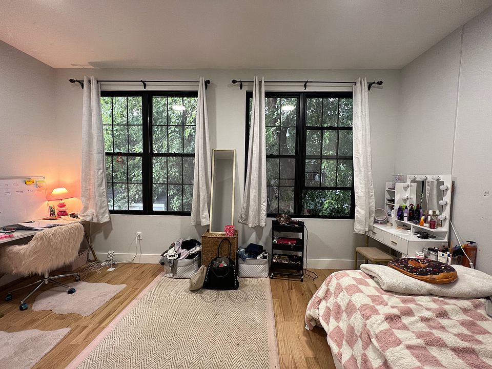 1st image of 15 Pulaski St Floor 2